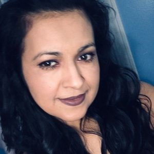 Meet your Posher, Leonor